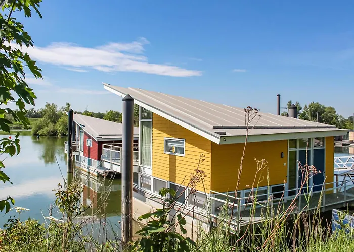 Maasvilla - Amfibie - 31 Hotel en barco 5*