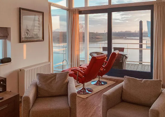 Maasvilla - Amfibie - 31 Botel 5*