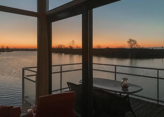 Maasvilla - Amfibie - 31 ספינת מלון Ophoven