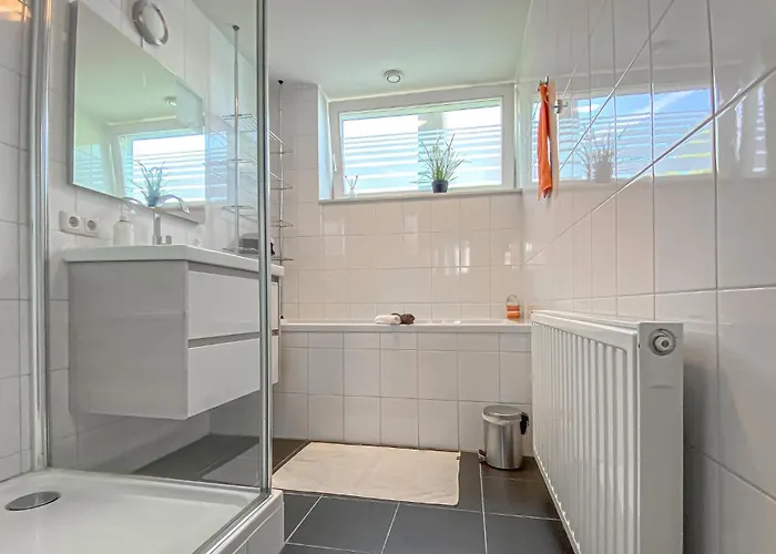 Maasvilla - Amfibie - 31 Botel 5*