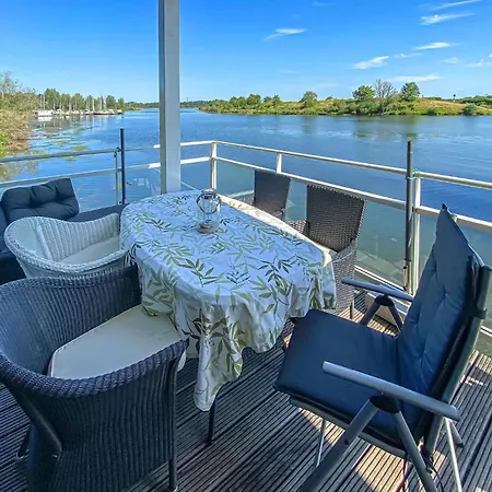 Maasvilla - Amfibie - 31 Botel Ohé en Laak